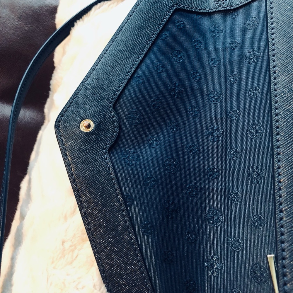 Tory Burch Navy Crossbody Bag - Picture 10 of 12